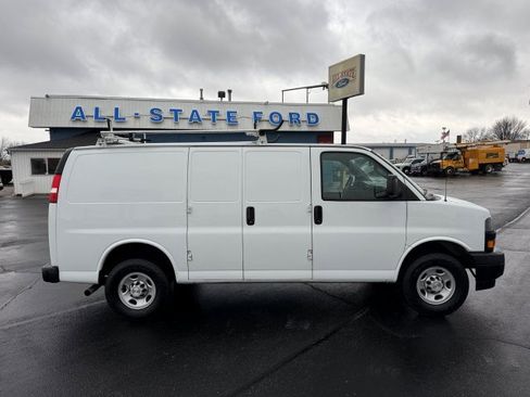 Used 2022 Chevrolet Express 2500 w/ Driver Convenience Package image 8