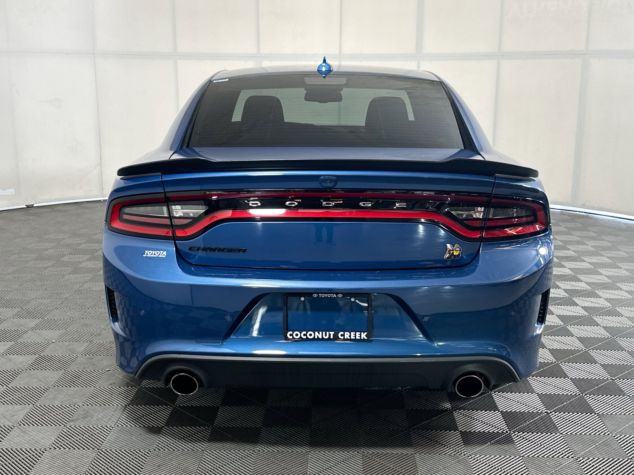 Used 2023 Dodge Charger Scat Pack w/ Harman/Kardon Audio Group RWD image 4