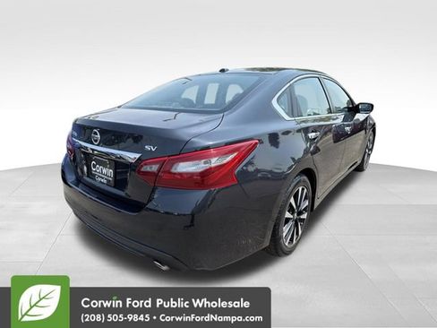 Used 2018 Nissan Altima 2.5 SV FWD image 5