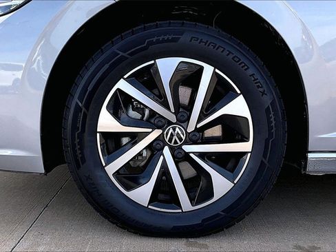 Used 2024 Volkswagen Jetta S image 8