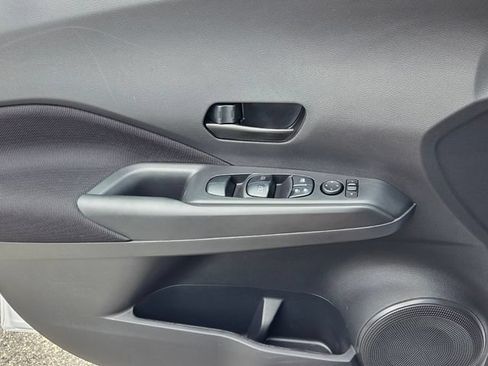 Used 2025 Nissan Kicks Play S FWD image 28