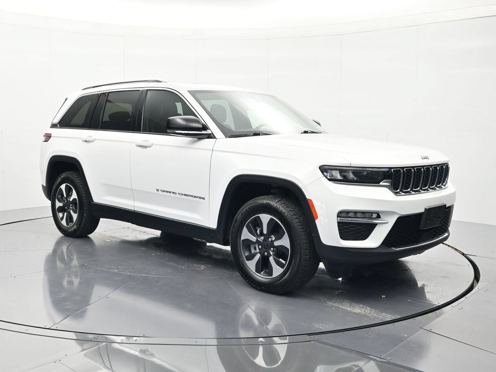 Used 2024 Jeep Grand Cherokee Limited 4xe AWD/4WD image 3
