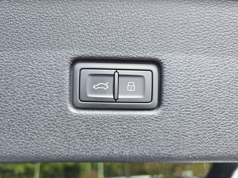 New 2026 Audi Q8 Premium Plus image 13