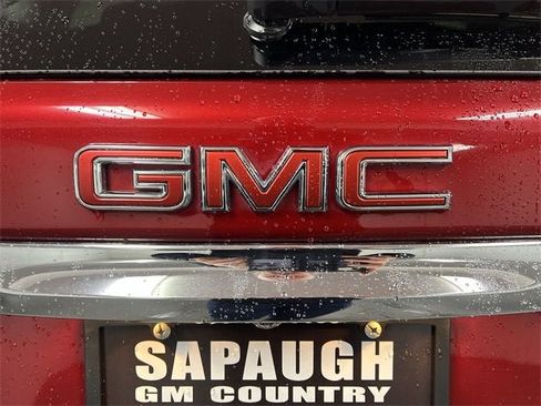 Used 2024 GMC Terrain SLE image 30