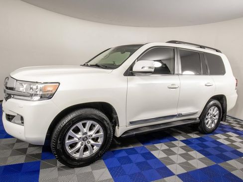 Used 2019 Toyota Land Cruiser AWD/4WD image 2