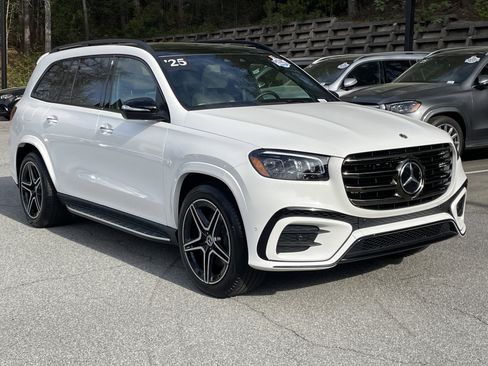 Certified 2025 Mercedes-Benz GLS 450 4MATIC image 4