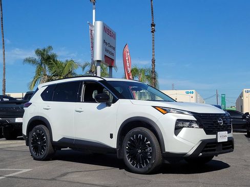 New 2026 Nissan Rogue Dark Armor FWD image 8