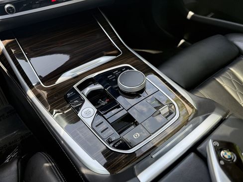 Used 2023 BMW X7 xDrive40i w/ Premium Package image 35