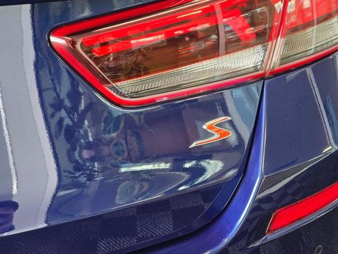 Used 2019 Kia Optima S w/ S Panoramic Sunroof Package image 15