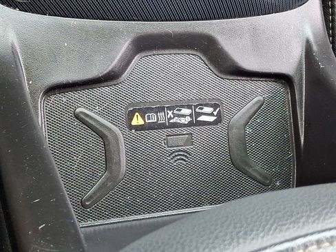 Used 2021 Chevrolet Colorado Z71 AWD/4WD image 25
