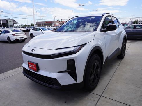 New 2026 Toyota C-HR image 6