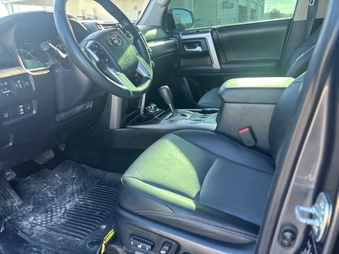 Used 2022 Toyota 4Runner SR5 Premium AWD/4WD image 9