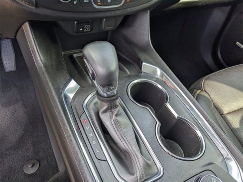 Used 2023 Chevrolet Traverse High Country image 31