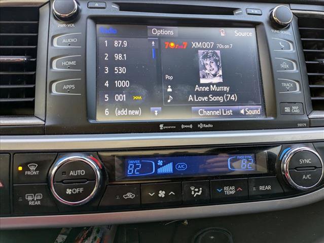 Used 2018 Toyota Highlander XLE AWD/4WD image 12