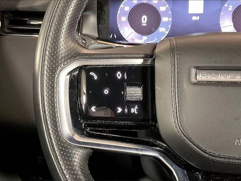 Used 2023 Land Rover Range Rover Evoque HST image 18