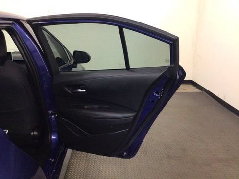 Used 2021 Toyota Corolla SE FWD image 6