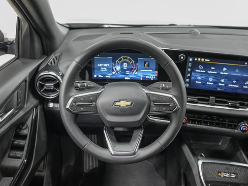 Used 2026 Chevrolet Equinox LT w/ Convenience Package II AWD/4WD image 17