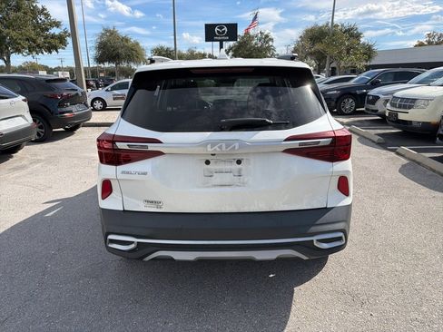 Used 2022 Kia Seltos EX image 6