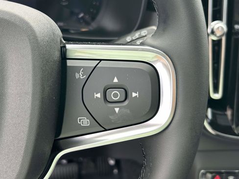 New 2026 Volvo XC40 B5 Core AWD/4WD image 24