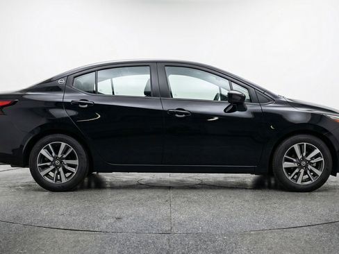 Used 2025 Nissan Versa SV image 11
