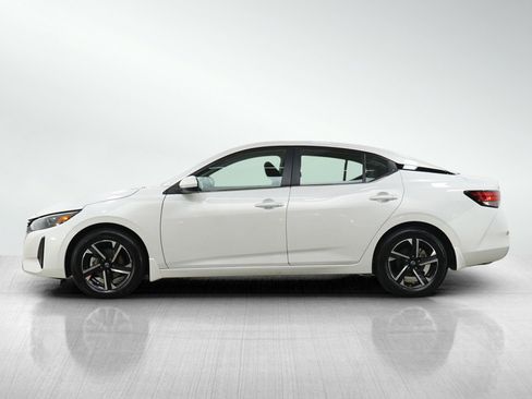 Used 2025 Nissan Sentra SV w/ All-Weather Package FWD image 2