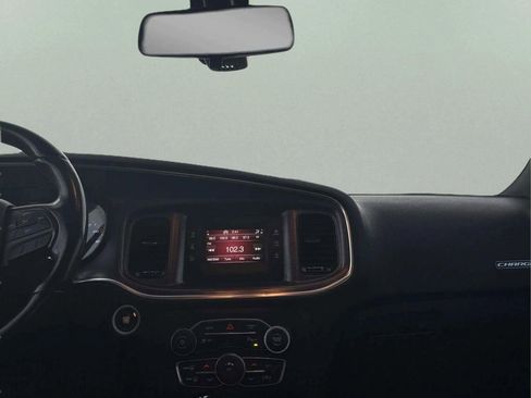 Used 2017 Dodge Charger SE w/ Popular Equipment Group image 11