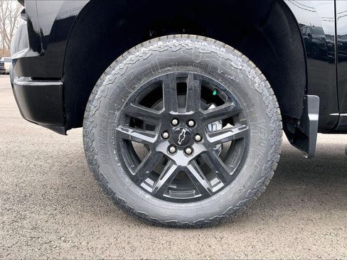 New 2026 Chevrolet Silverado 1500 Custom Trail Boss w/ Turbomax Blackout Package AWD/4WD image 11