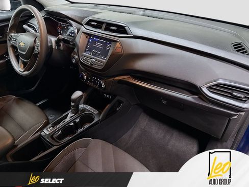 Used 2023 Chevrolet TrailBlazer LT FWD image 30