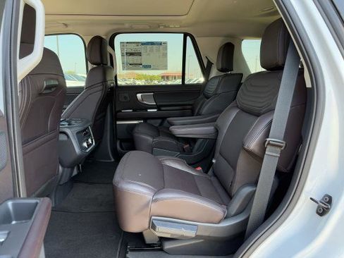 New 2025 Ford Expedition Platinum w/ Platinum Ultimate Package image 29