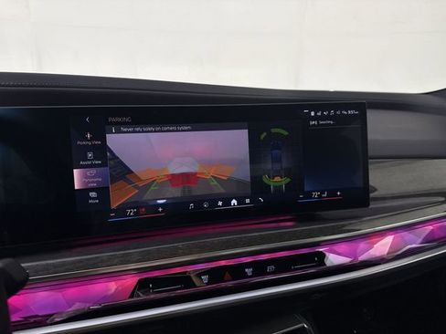 Used 2023 BMW i7 xDrive60 AWD/4WD image 6