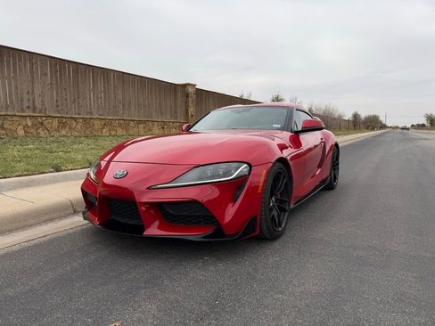 Used 2020 Toyota Supra Launch Edition w/ Driver Assist Package image 3