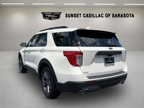 Used 2022 Ford Explorer XLT w/ Equipment Group 202A RWD image 5