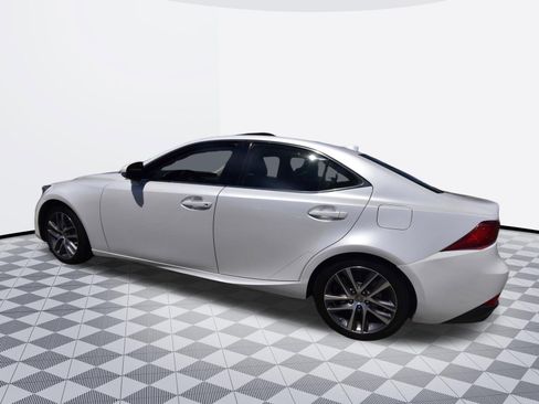 Used 2019 Lexus IS 300 RWD image 3