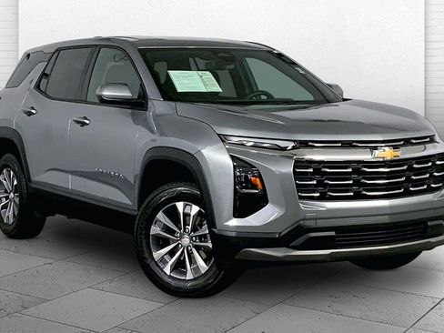 Used 2026 Chevrolet Equinox LT FWD image 1