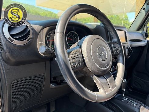 Used 2015 Jeep Wrangler Sport w/ Quick Order Package 24S AWD/4WD image 19