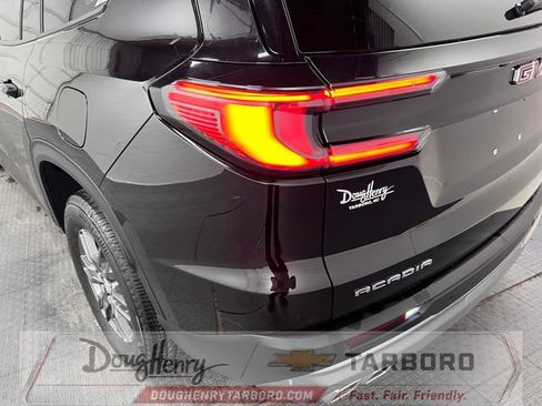 Used 2025 GMC Acadia Elevation FWD image 13