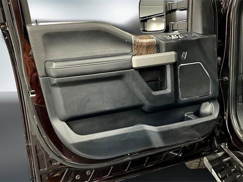 Used 2019 Ford F250 Lariat w/ FX4 Off-Road Package image 20