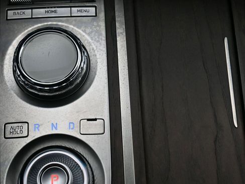 Used 2023 Genesis G80 2.5T w/ Advanced Package image 6