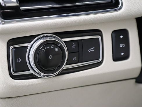 Used 2021 Lincoln Navigator Reserve w/ Luxury Package image 12