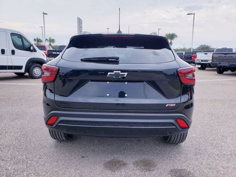 Used 2025 Chevrolet Trax RS w/ Sunroof Package image 6