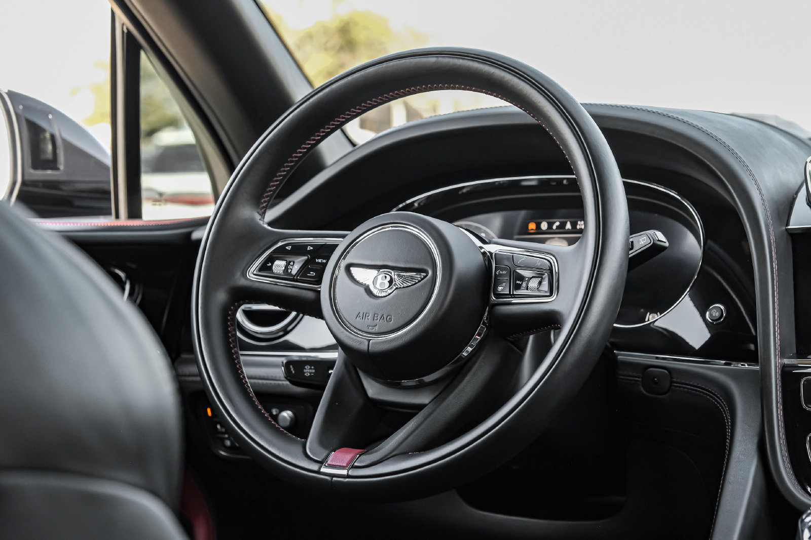 Used 2021 Bentley Bentayga Speed AWD/4WD image 16