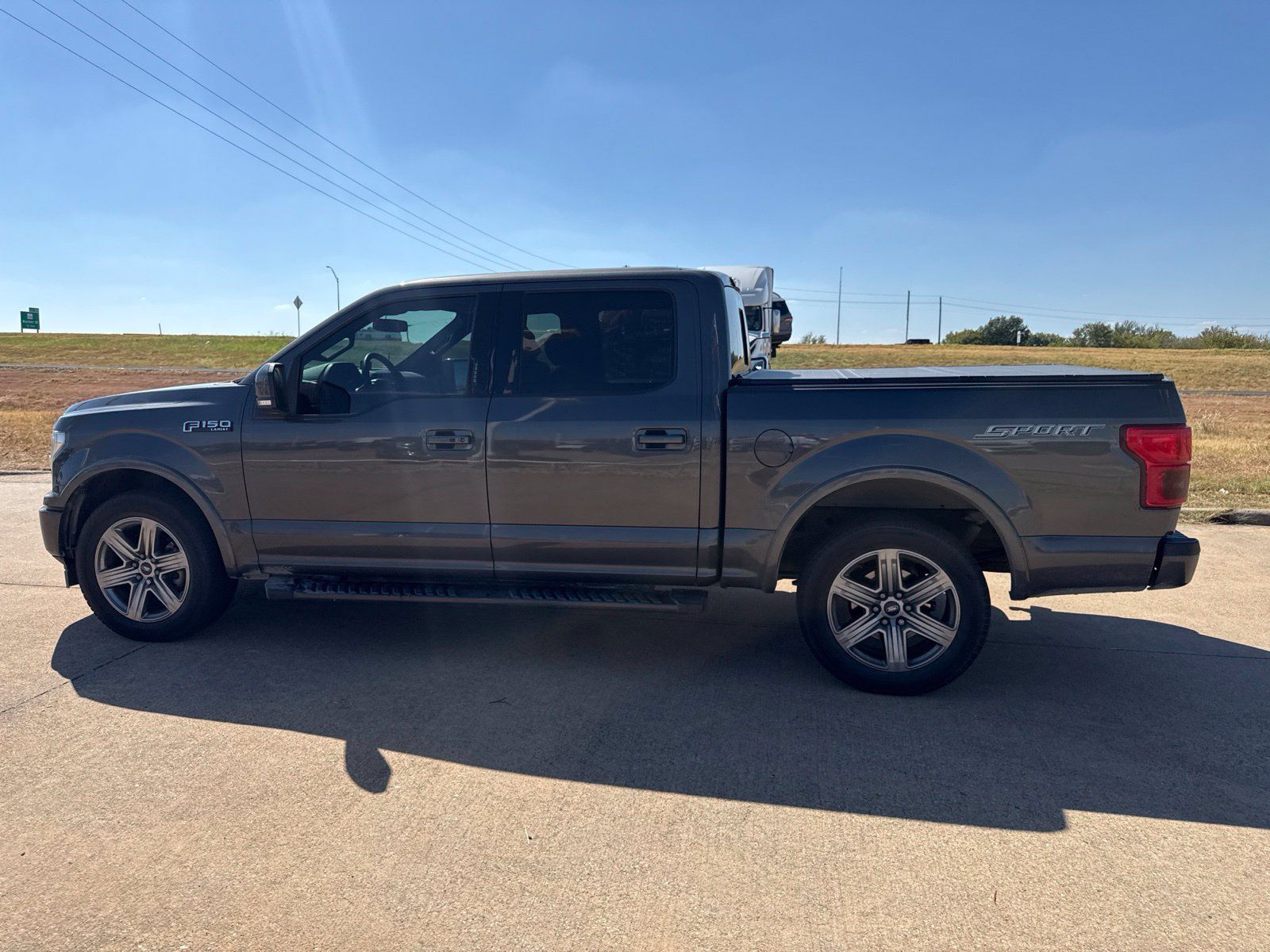 Used 2018 Ford F150 Lariat w/ Equipment Group 502A Luxury RWD image 4