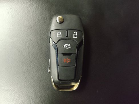 Used 2023 Ford Explorer 4WD image 32
