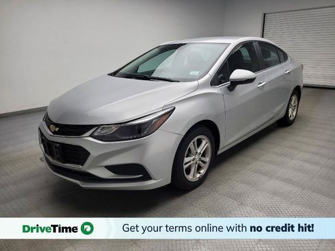 Used 2017 Chevrolet Cruze LT FWD image 1