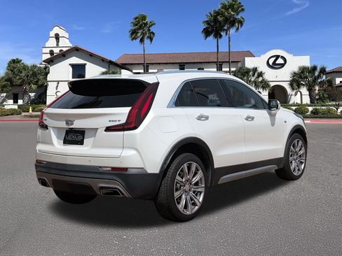 Used 2022 Cadillac XT4 Premium Luxury w/ Enhanced Visibility Package FWD image 2
