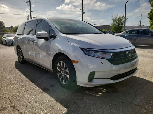 Used 2023 Honda Odyssey EX-L image 3