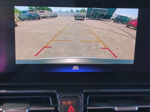 Used 2025 Chevrolet TrailBlazer LT AWD/4WD image 17
