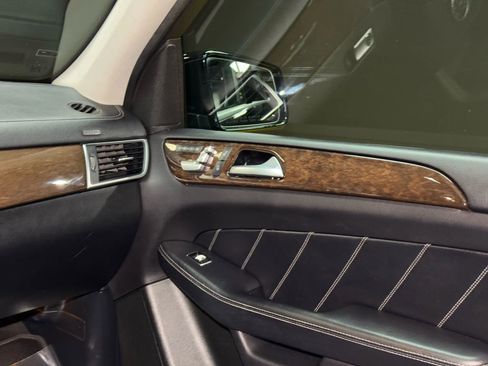 Used 2016 Mercedes-Benz GL 450 4MATIC w/ Premium I Package image 28