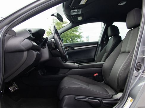 Used 2017 Honda Civic Sport image 19