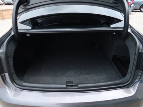 Used 2014 Volkswagen Passat TDI SEL Premium FWD image 38
